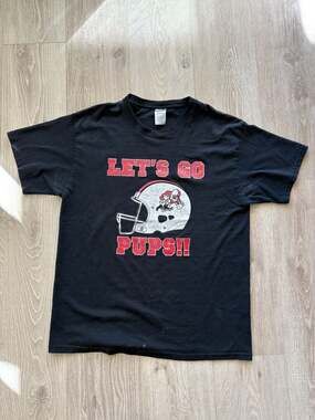 Vintage Lets Go Pups Black Football Helmet Graphic T-Shirt Size L